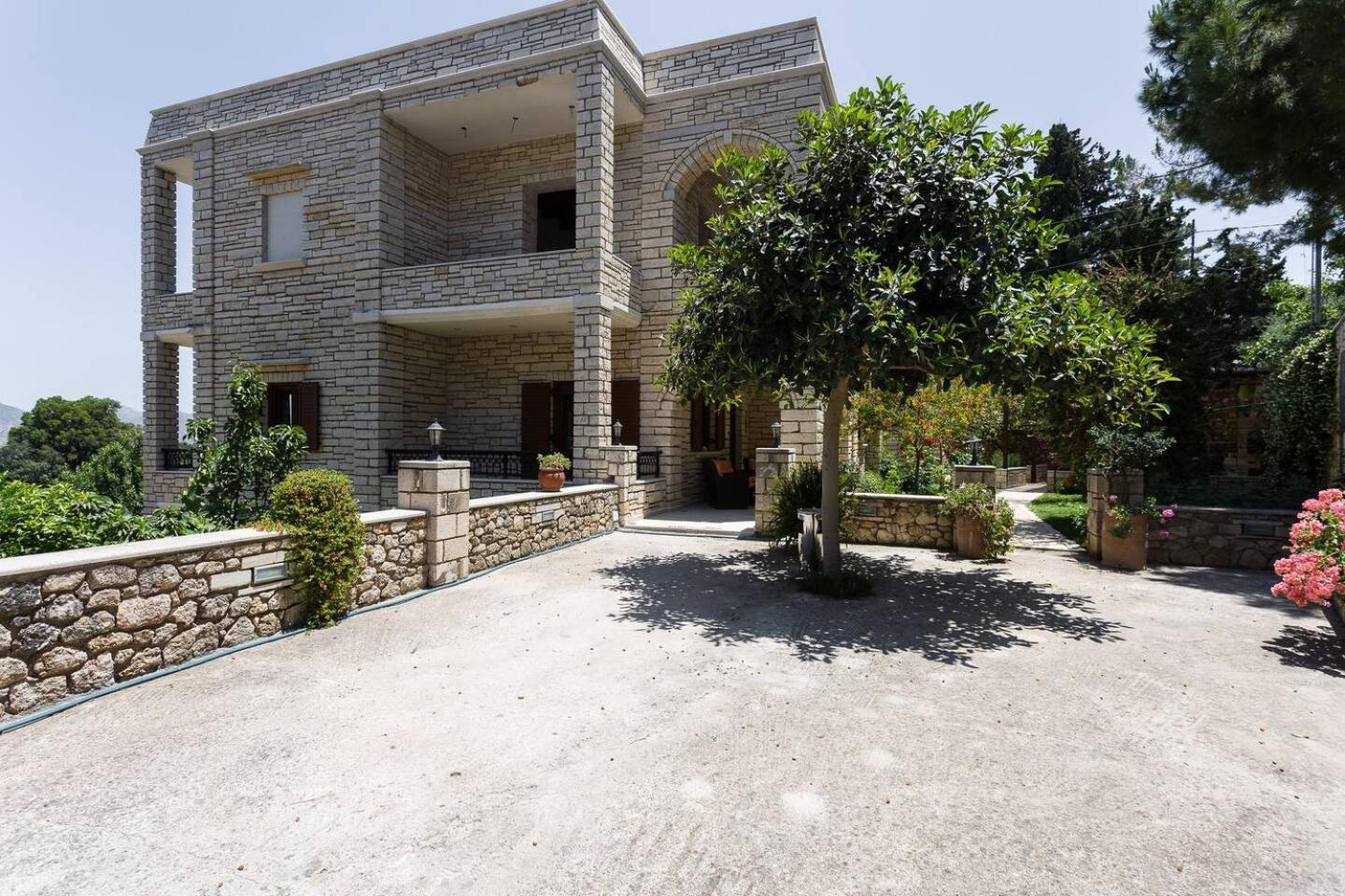 Villa Orthes Villa *
